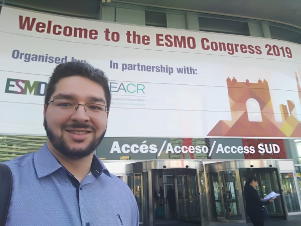 Residente em Oncologia Cl&iacute;nica, membro da SBOC, receber&aacute; pr&ecirc;mio por desempenho no Exame da ESMO