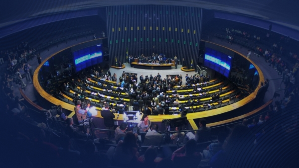 C&acirc;mara aprova cria&ccedil;&atilde;o da Pol&iacute;tica Nacional de Preven&ccedil;&atilde;o e Controle do C&acirc;ncer no SUS