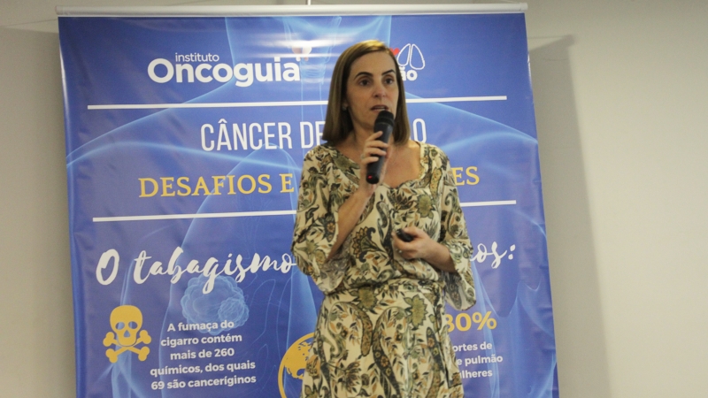 A Dra. Clarissa Mathias no lan&ccedil;amento oficial das diretrizes de c&acirc;ncer de pulm&atilde;o da SBOC